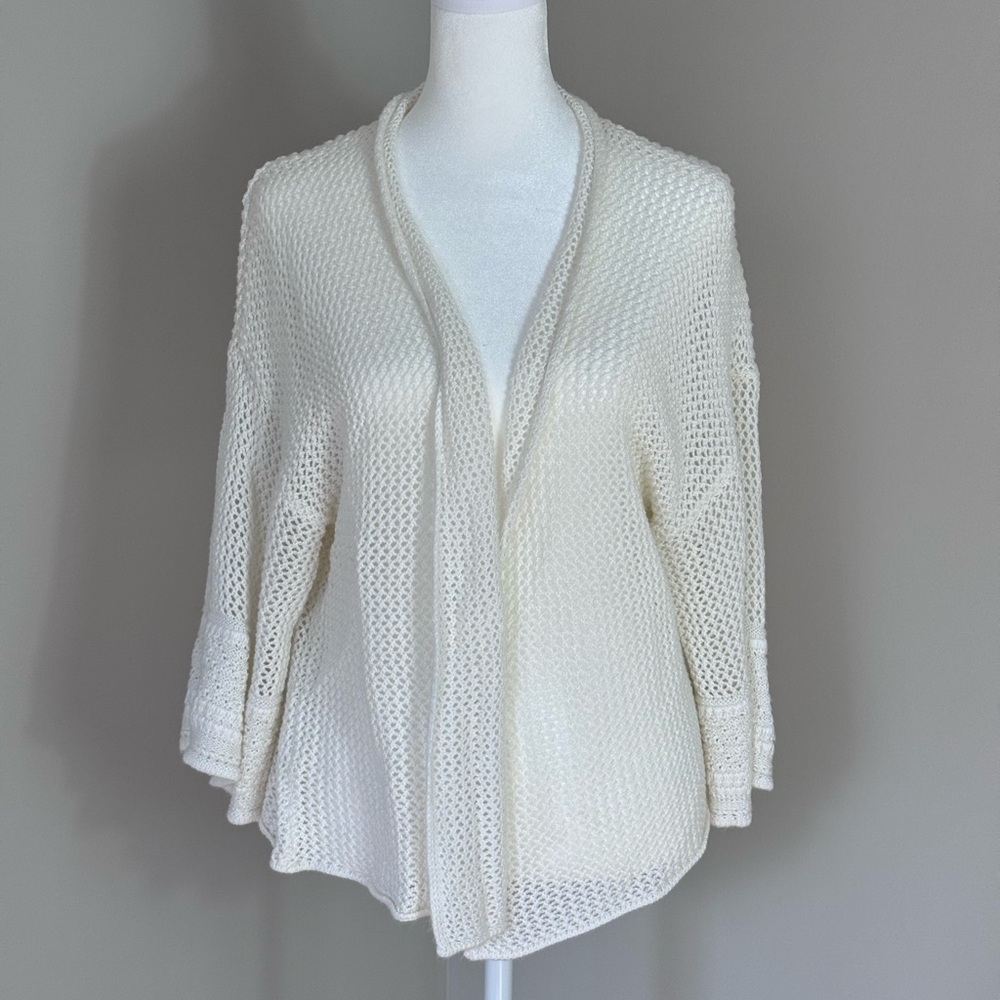 Lovely knit open sweater in ivory / cream